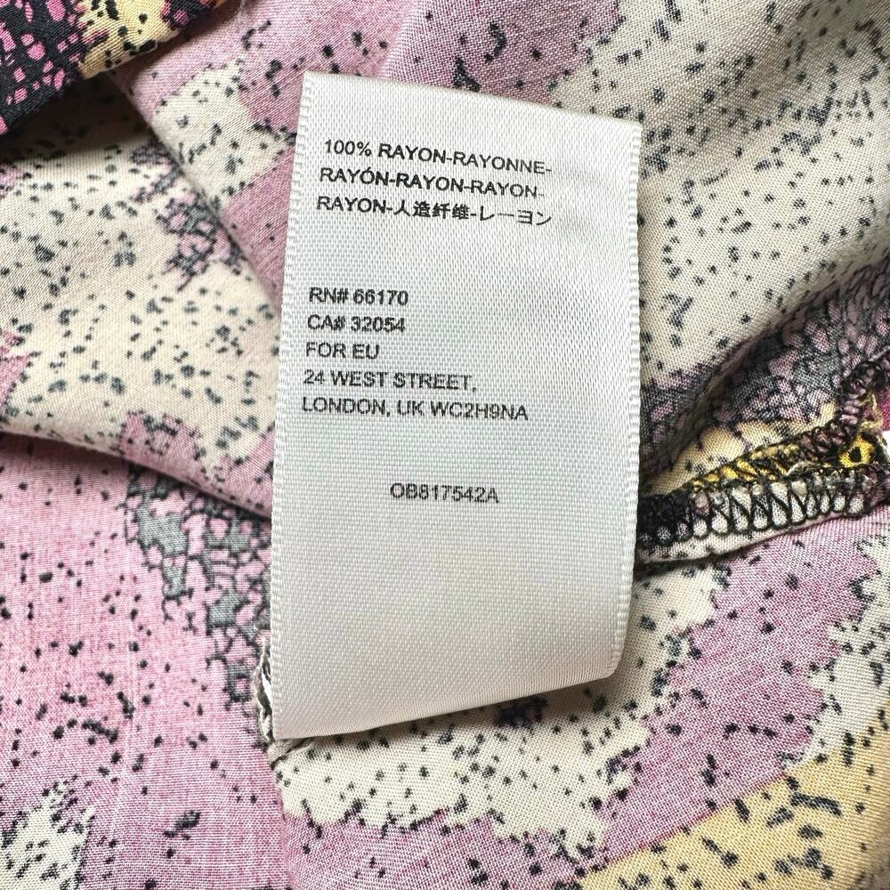 Urban Outfitters | Men | Southwestern Diamond Print Button Up Shirt | Medium - Picture 7 of 9